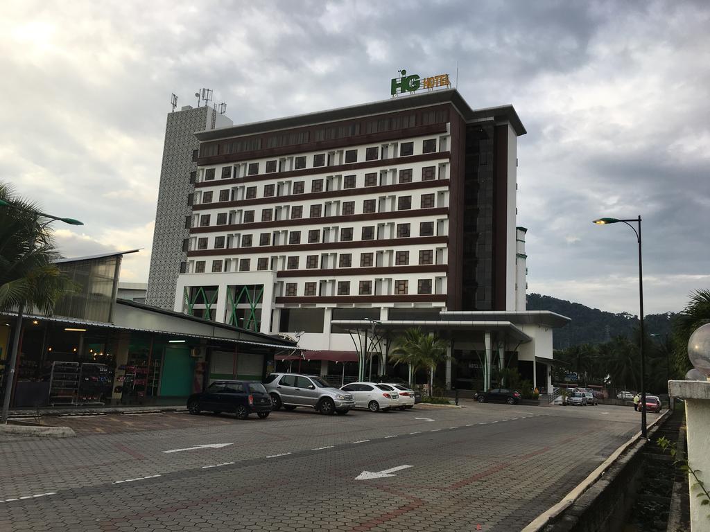 Hig Hotel Kuah Bagian luar foto